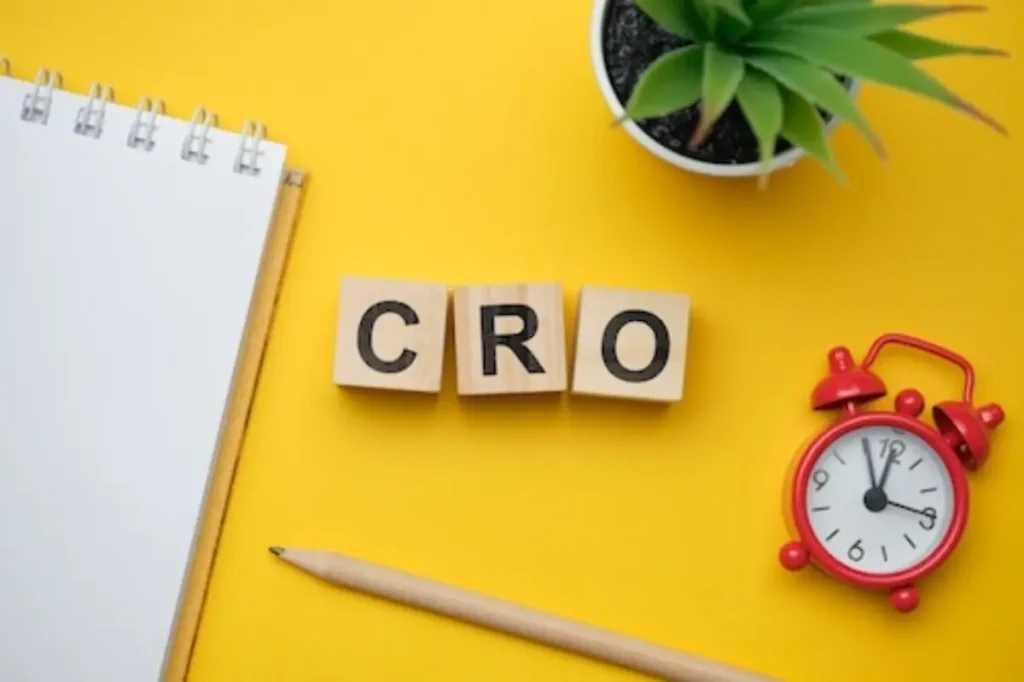 Quy trình 4 bước CRO – phân tích, giả thuyết, tối ưu và kiểm tra A/B.